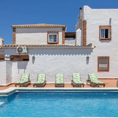 Mayo Con Piscina Privada 別荘