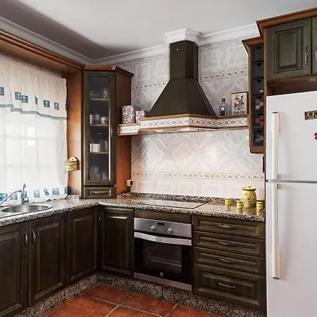 Mayo Con Piscina Privada Lantställe