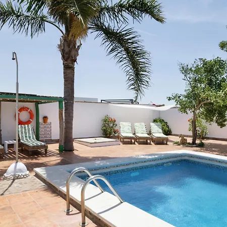 Mayo Con Piscina Privada Landhuis Conil De La Frontera